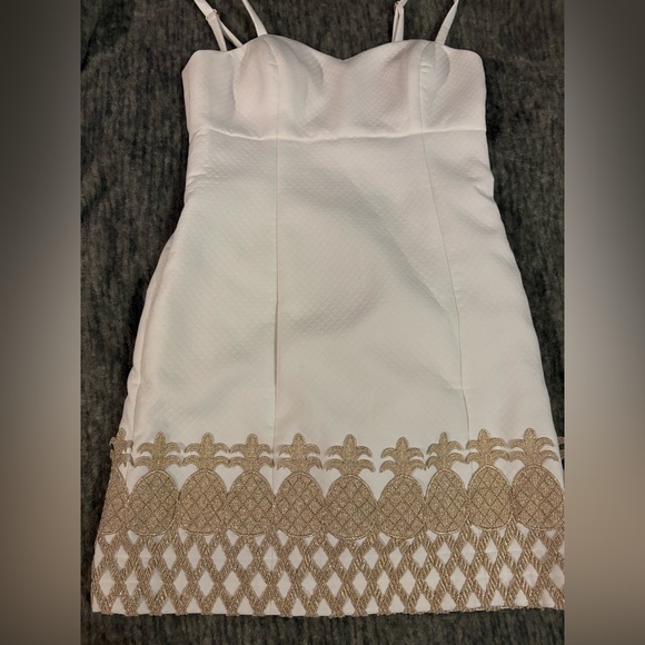 Lilly Pulitzer Dresses & Skirts - Lilly Pulitzer White Dress with Gold Accents